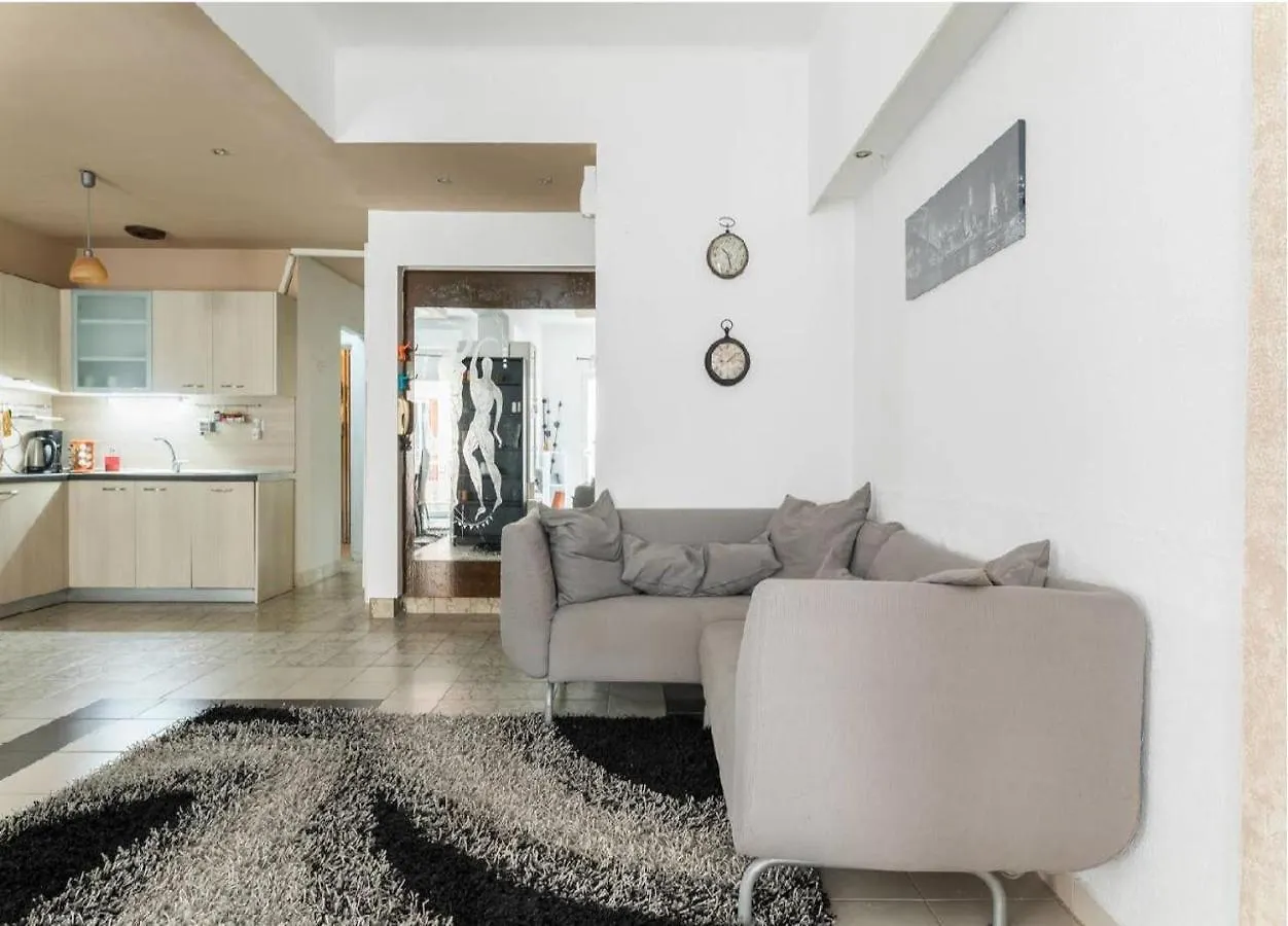 2Bd- Perfect Location With Square View Apartment Thessaloniki Greece