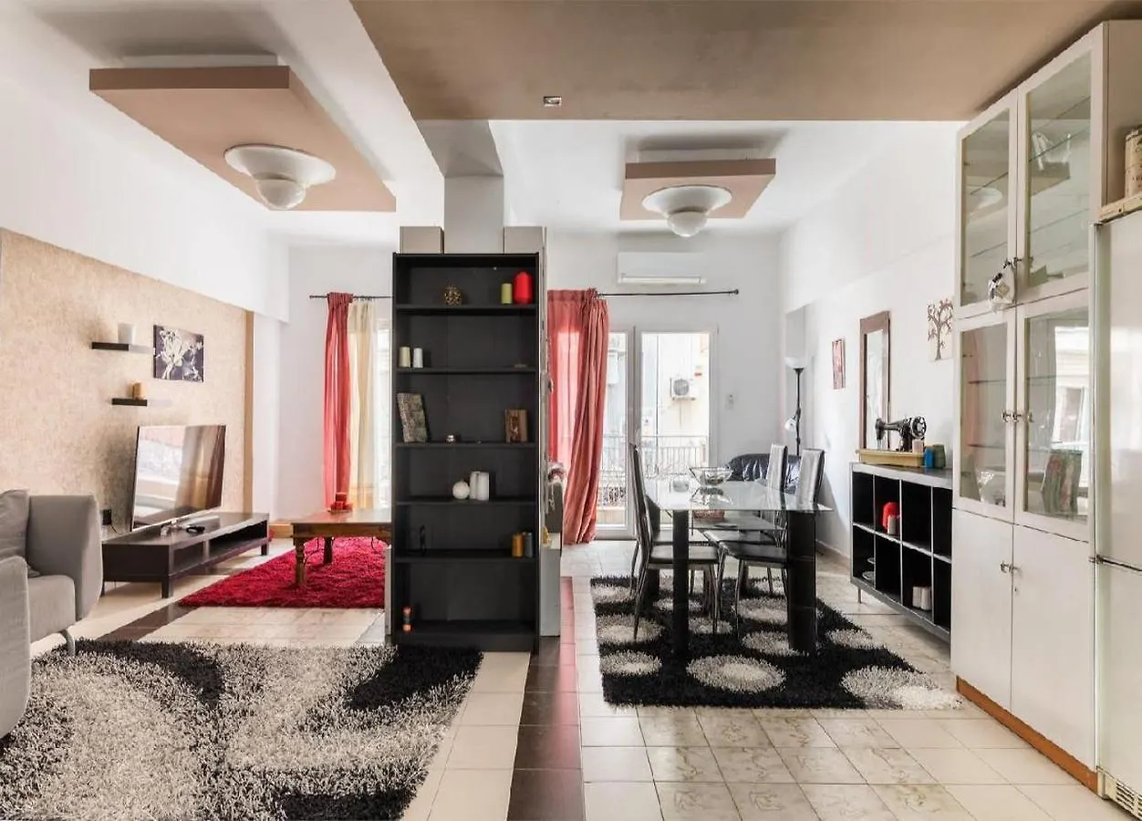 2Bd- Perfect Location With Square View Apartment Thessaloniki