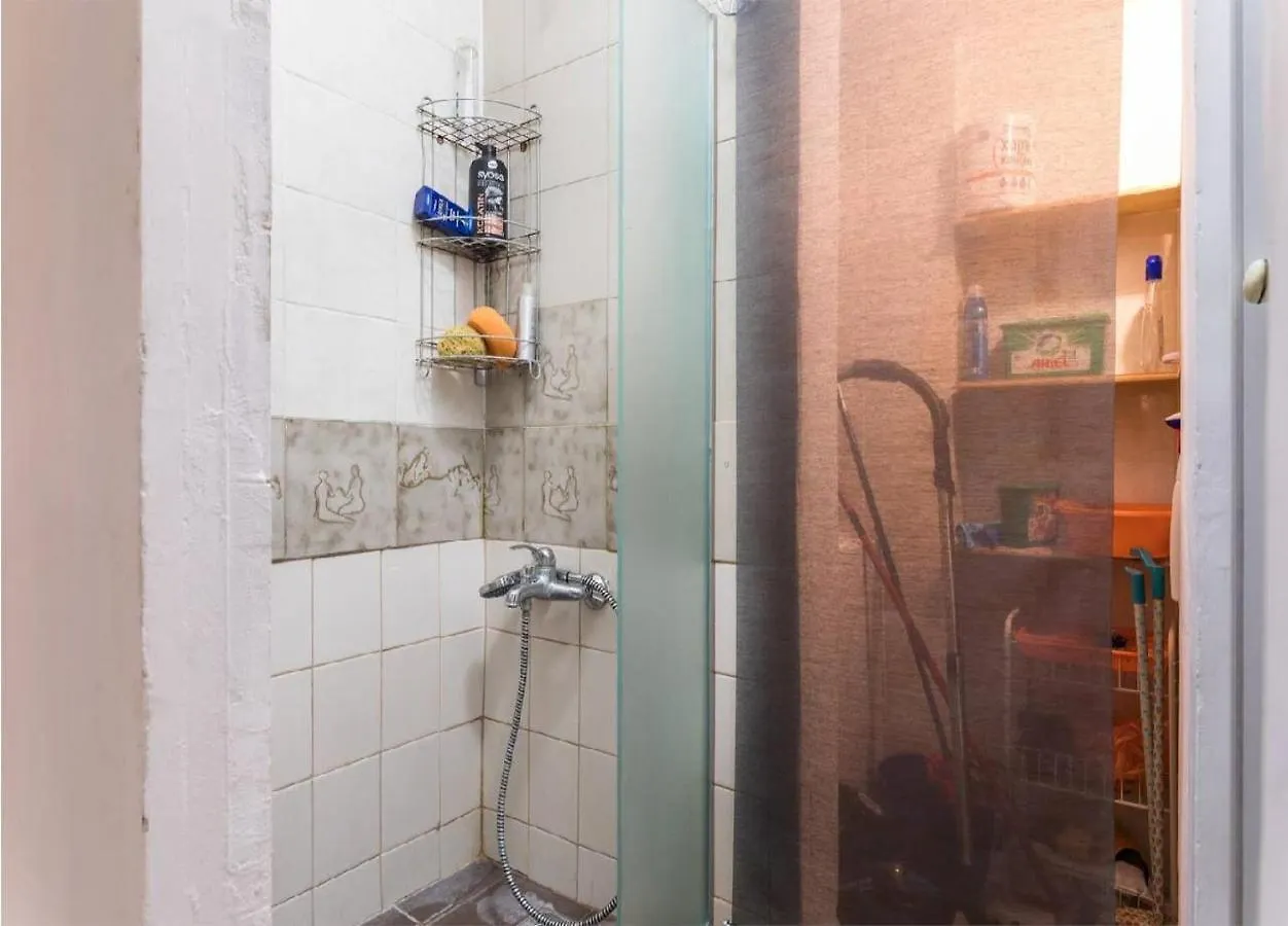 2Bd- Perfect Location With Square View Apartment Thessaloniki